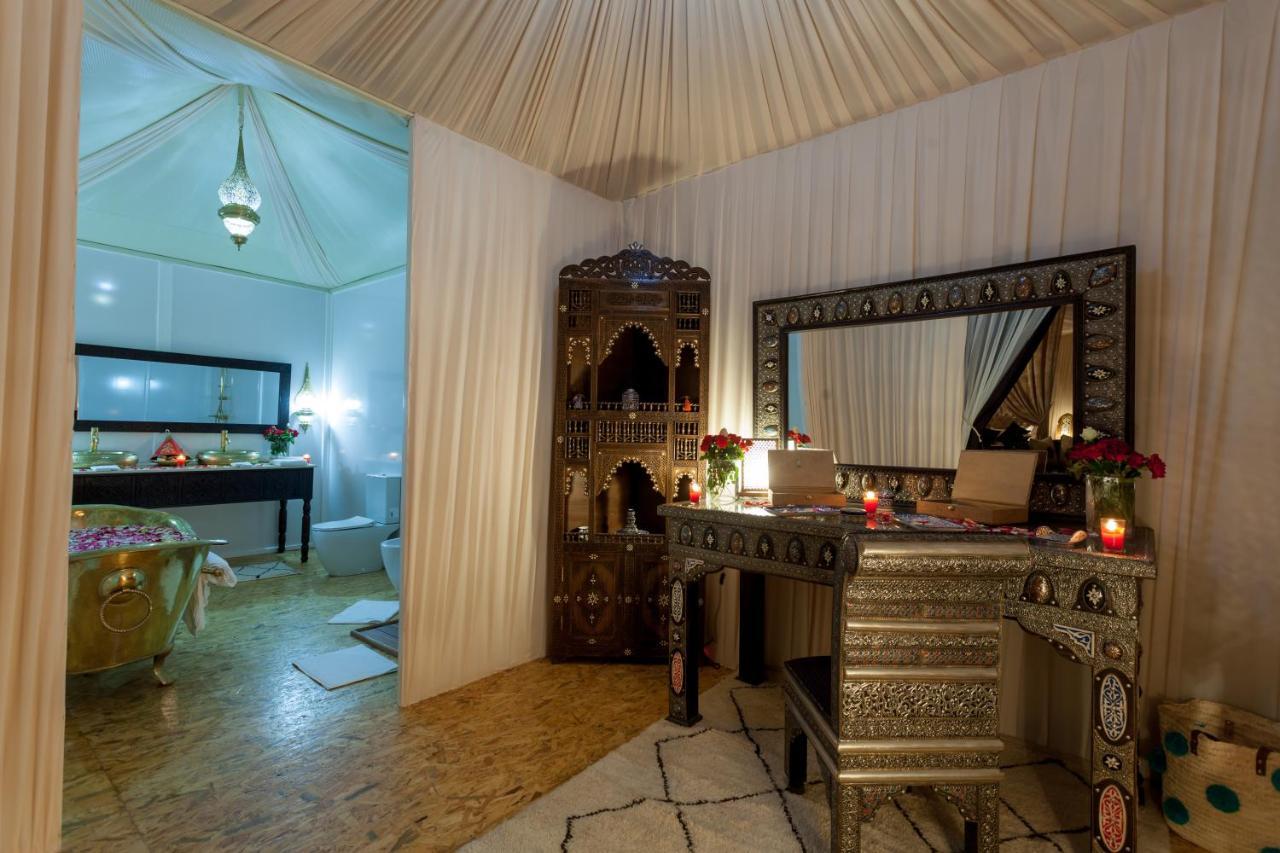 Hotel Lemnaouar Erg Camp à Merzouga Extérieur photo